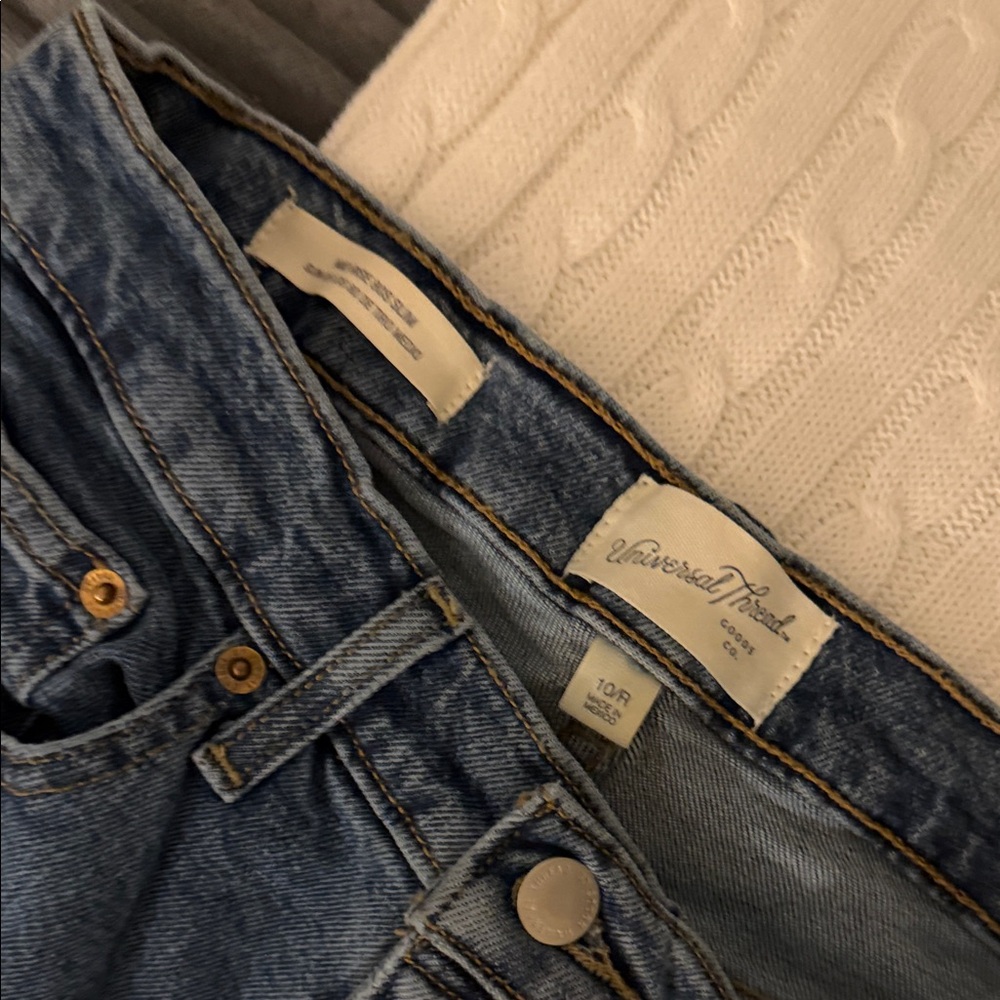 Universal Thread women’s Blue Jeans size 10R
